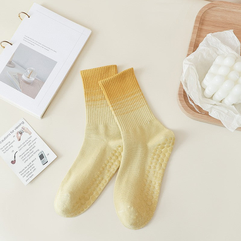 Liora Gradient Non-Slip Yoga Socks