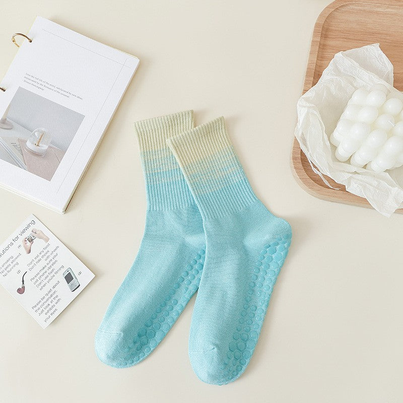 Liora Gradient Non-Slip Yoga Socks