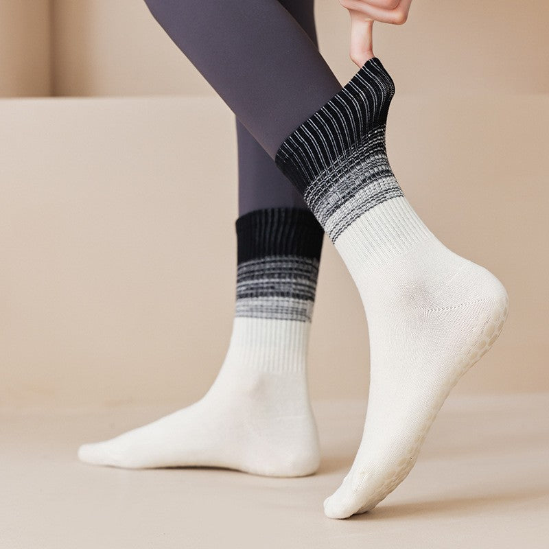 Liora Gradient Non-Slip Yoga Socks