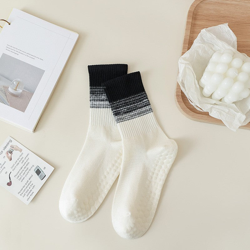 Liora Gradient Non-Slip Yoga Socks
