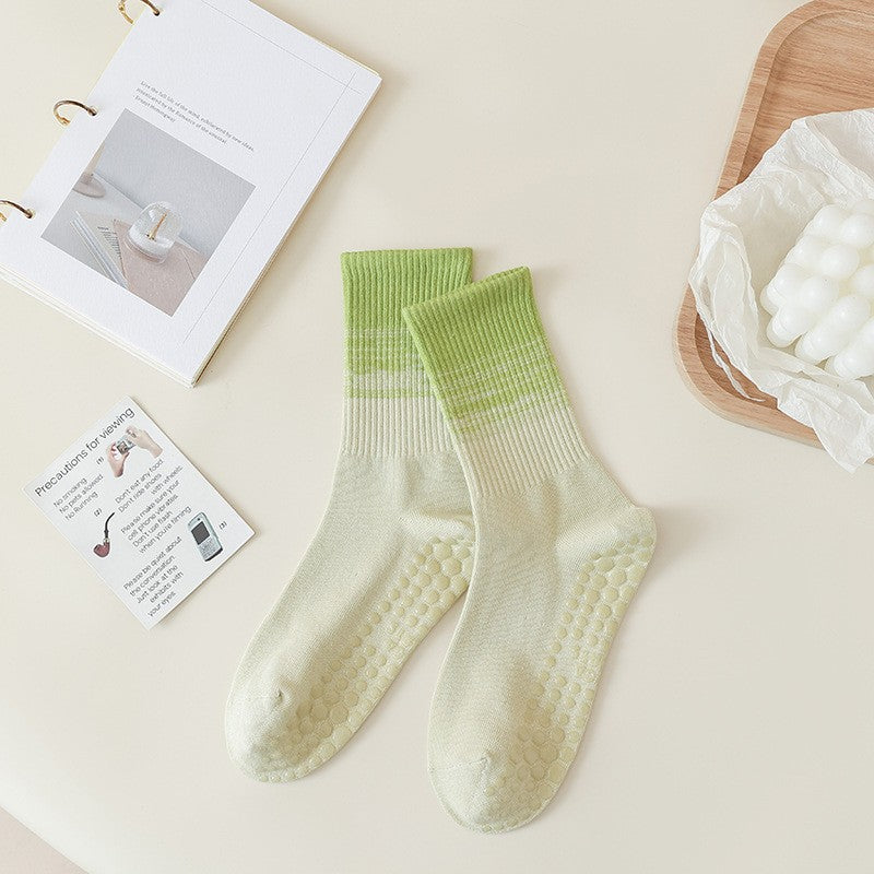 Liora Gradient Non-Slip Yoga Socks