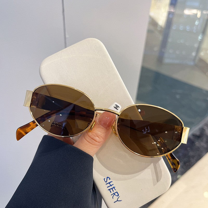 Veyra Retro Oval Sunglasses